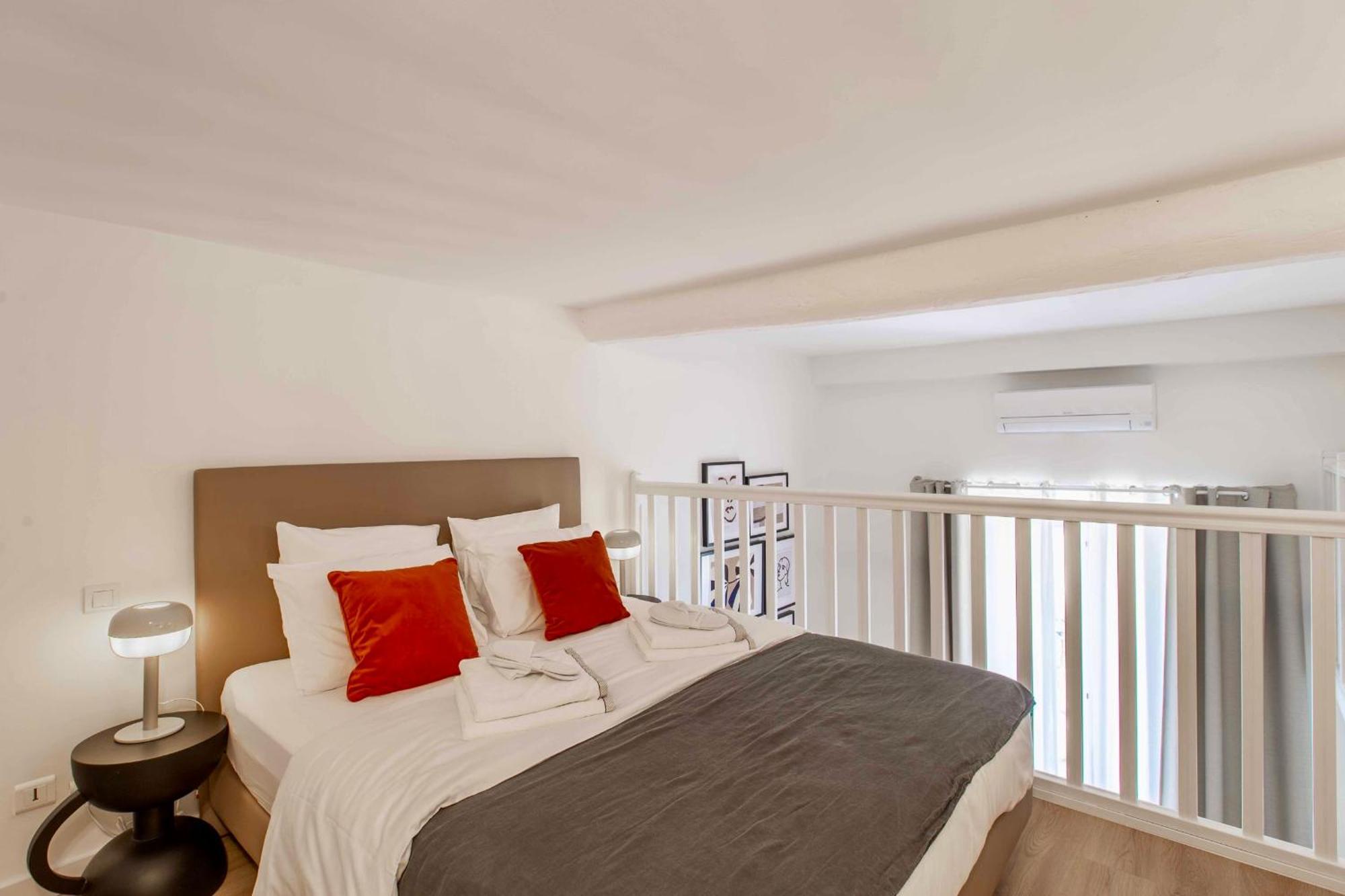 Suede Promenade Duplex Apartment At 1 Min From The Sea 2 Bathrooms Nice Exterior photo